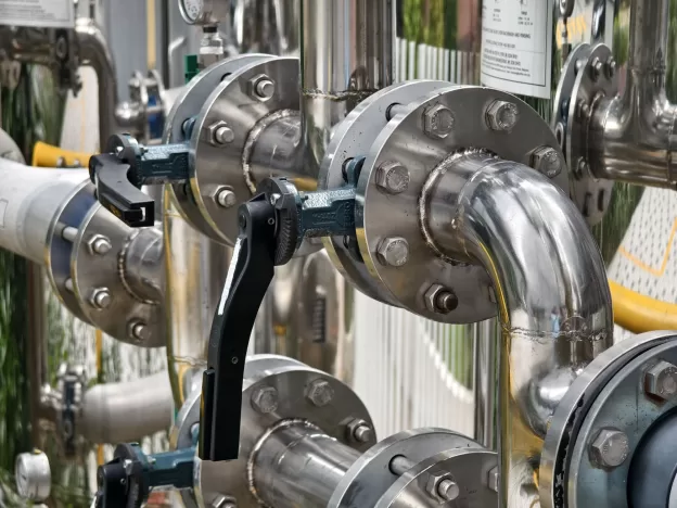 Válvula de esfera flutuante para controle de fluxo em tubulações industriais